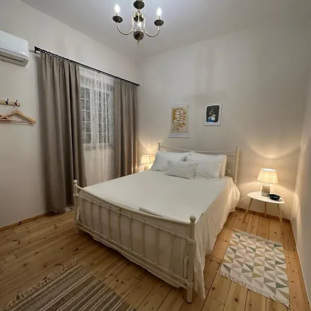 Casa de hóspedes Porta E Gjelber