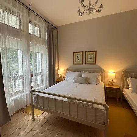 Casa de hóspedes Porta E Gjelber 3*