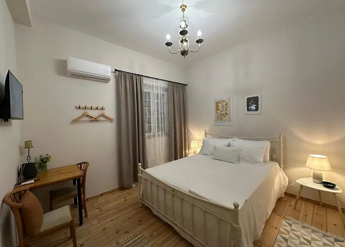 Porta E Gjelber Guest house Permet