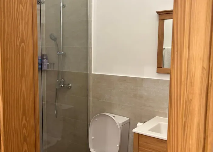 Porta E Gjelber 3* Permet