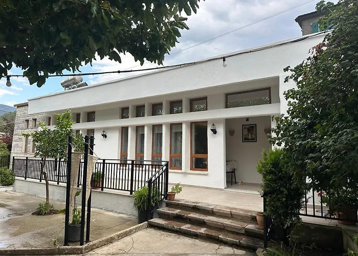 Porta E Gjelber Guest house